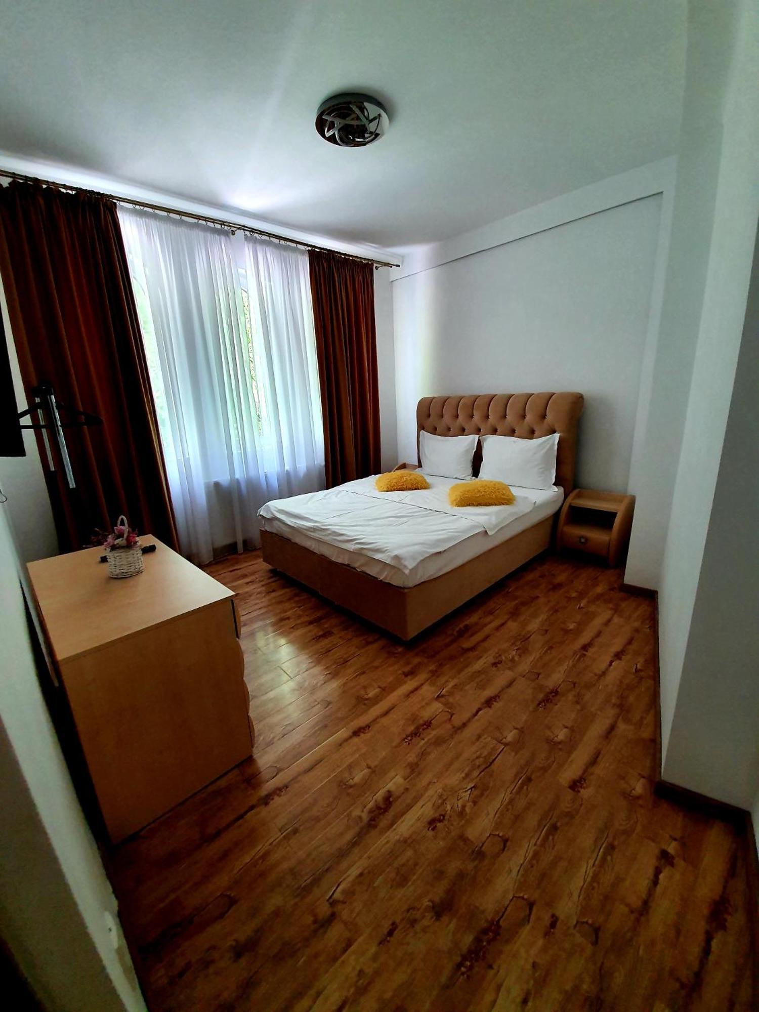 Laura Apartments Sinaia Exterior photo